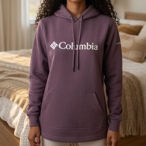 (NWT) Columbia Women’s Pullover Logo Hoodie in Purple, Medium